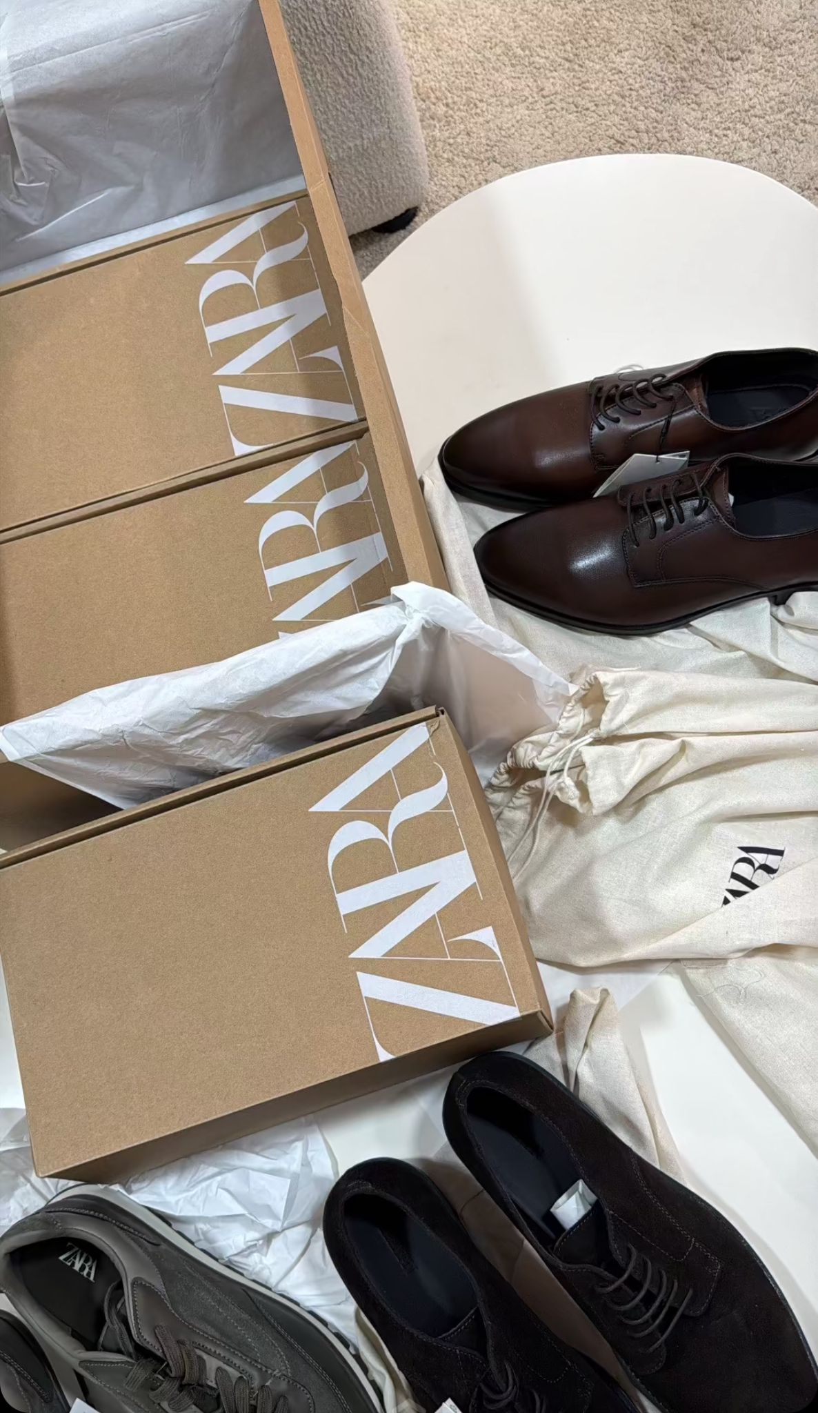 Luxury branded shopping bags and boxes